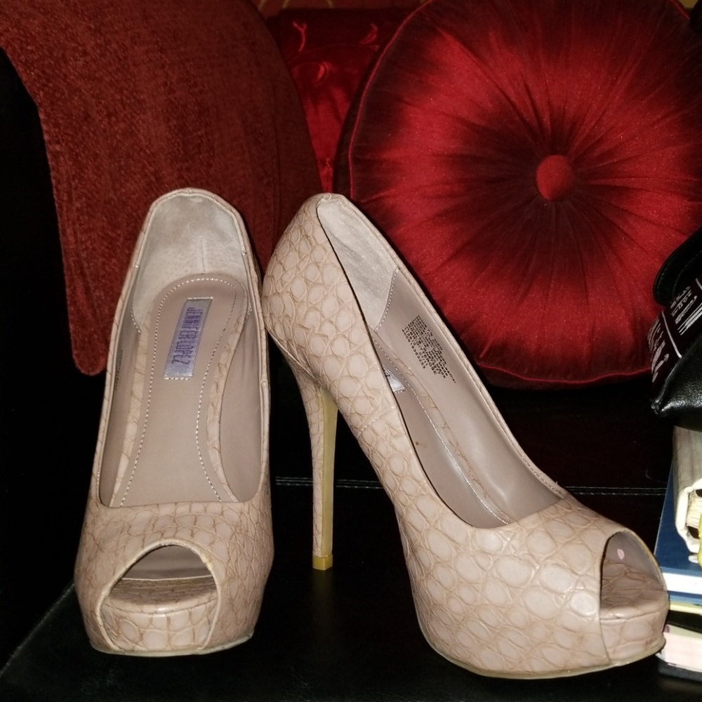 Jennifer Lopez JLO Brigette Rose Nude Shoes heels